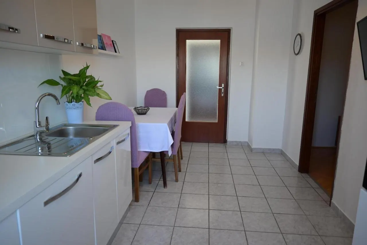 Apartments Pavicic Marija Pag Town 0*,